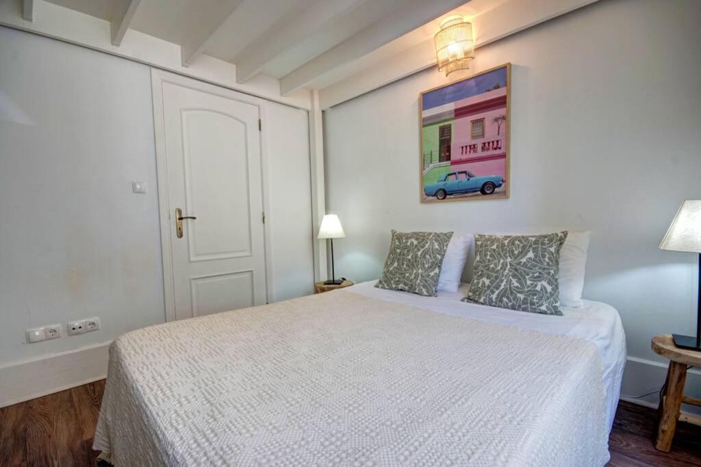 Unique Sao Bento Apartment Ideal For A Group Lisbon Exterior photo