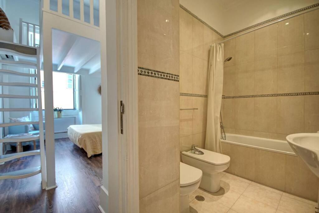 Unique Sao Bento Apartment Ideal For A Group Lisbon Exterior photo
