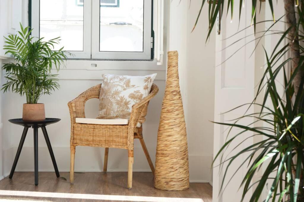 Unique Sao Bento Apartment Ideal For A Group Lisbon Exterior photo