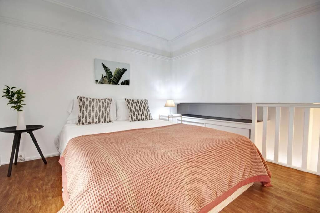 Unique Sao Bento Apartment Ideal For A Group Lisbon Exterior photo